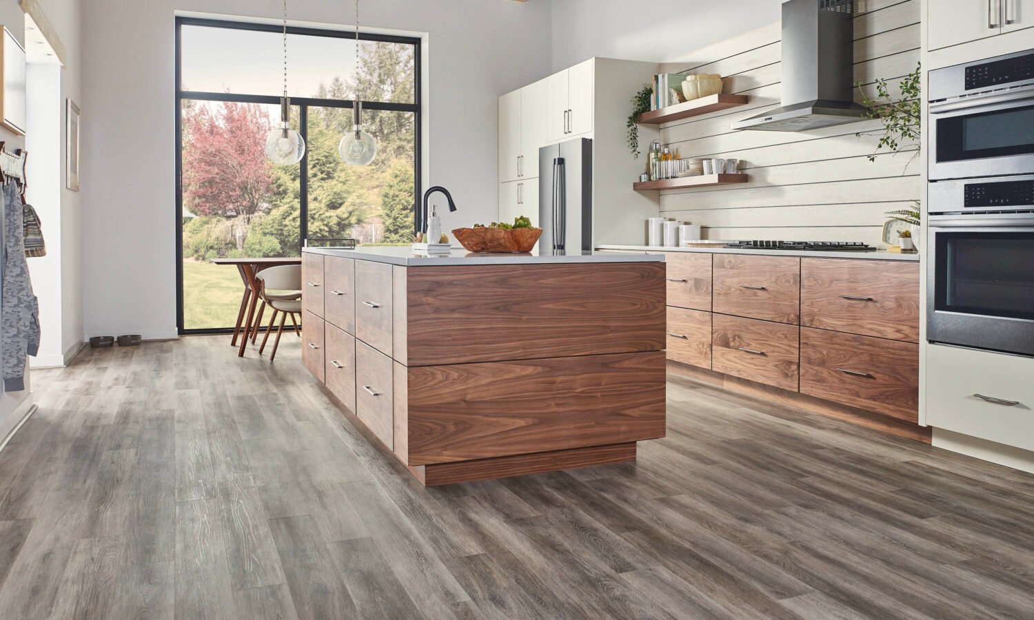 Vinyl vs Laminate Flooring: Which One Should You Choose?
